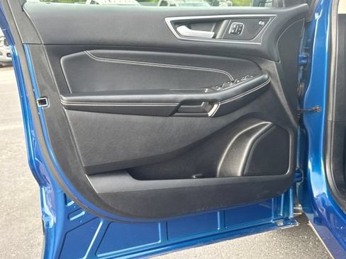 Used 2022 Ford Edge Titanium AWD/4WD image 19