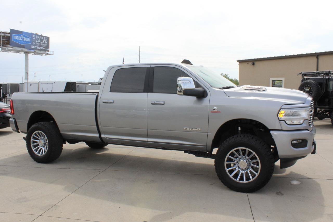 Used 2024 RAM 3500 Laramie w/ Sport Appearance Package AWD/4WD image 6