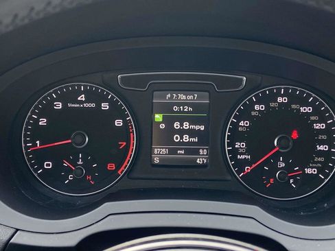 Used 2018 Audi Q3 2.0T Premium Plus image 30