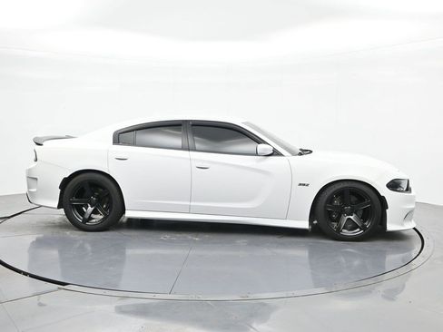 Used 2019 Dodge Charger Scat Pack RWD image 4