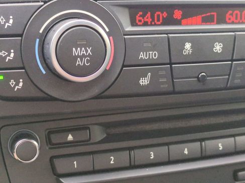 Used 2013 BMW M3 Convertible image 24