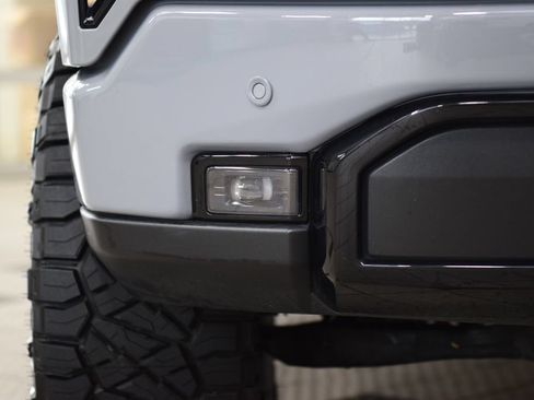 Used 2024 GMC Sierra 1500 AT4 w/ Technology Package AWD/4WD image 12