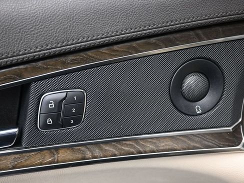 Used 2020 Lincoln Nautilus Reserve AWD/4WD image 22