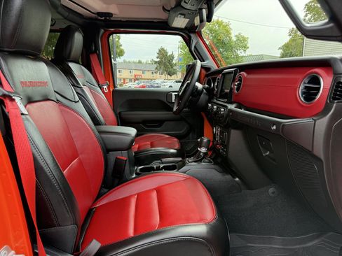 Used 2023 Jeep Wrangler Unlimited Rubicon 4xe AWD/4WD image 14