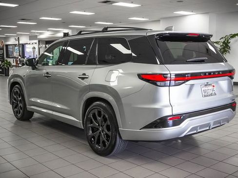 Certified 2024 Lexus TX 500h AWD w/ Technology Package image 8
