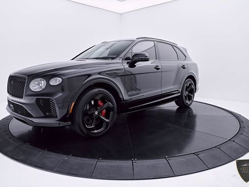 Used 2024 Bentley Bentayga AWD/4WD image 8