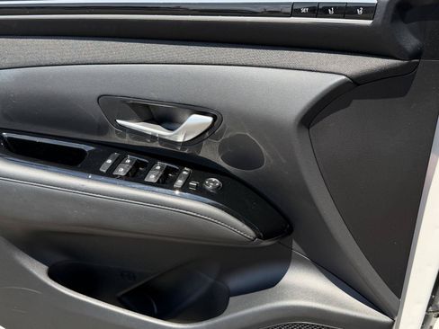 Used 2023 Hyundai Tucson Limited FWD image 19