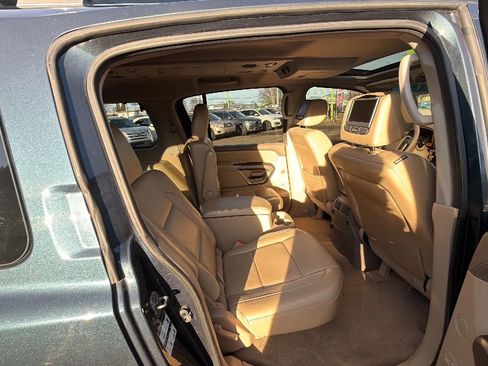 Used 2015 Nissan Armada Platinum w/ 2nd Row Captain Seat Package AWD/4WD image 14