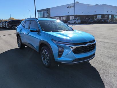 Used 2025 Chevrolet Trax LT w/ Driver Confidence Package