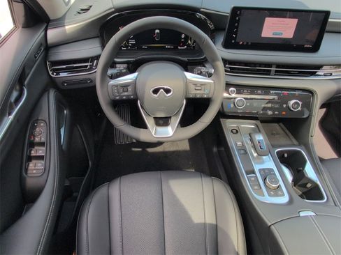 New 2026 INFINITI QX60 Luxe w/ Family Package image 8