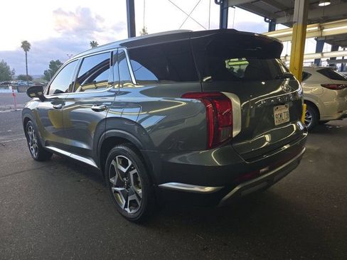 Used 2023 Hyundai Palisade Limited FWD image 3