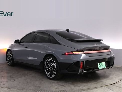 Used 2024 Hyundai Ioniq 6 Limited RWD image 17