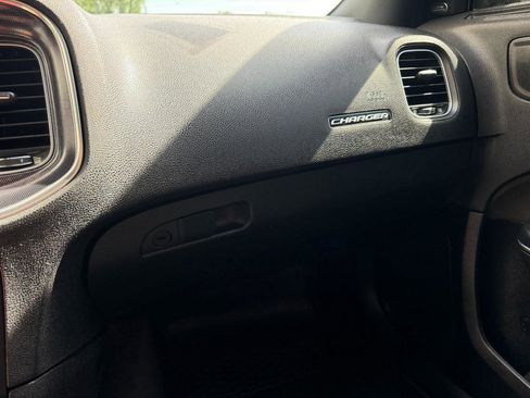 Used 2017 Dodge Charger R/T image 41