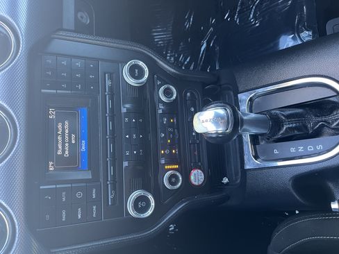 Used 2015 Ford Mustang Coupe RWD image 11