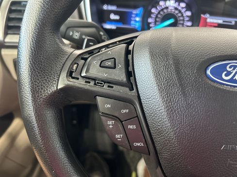 Used 2020 Ford Fusion SE image 26