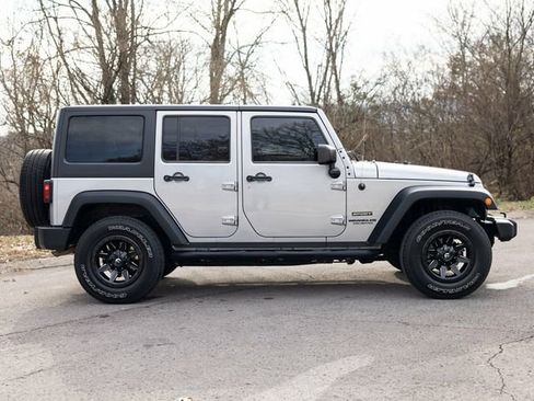 Used 2015 Jeep Wrangler Unlimited Sport w/ Quick Order Package 24S image 10