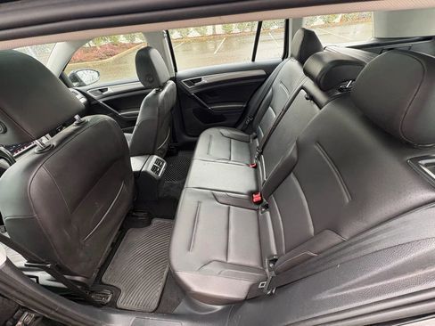 Used 2015 Volkswagen Golf TDI SE image 22