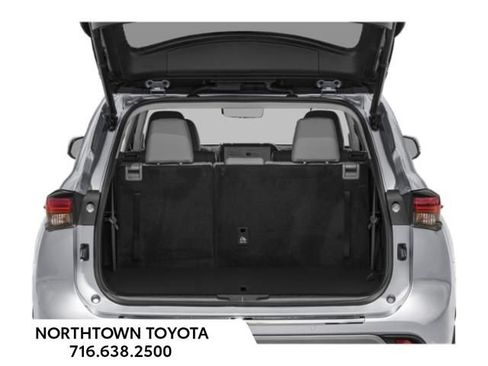 New 2026 Toyota Highlander Platinum image 12