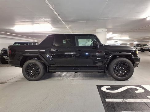Used 2026 GMC Hummer EV 4x4 Crew Cab image 4