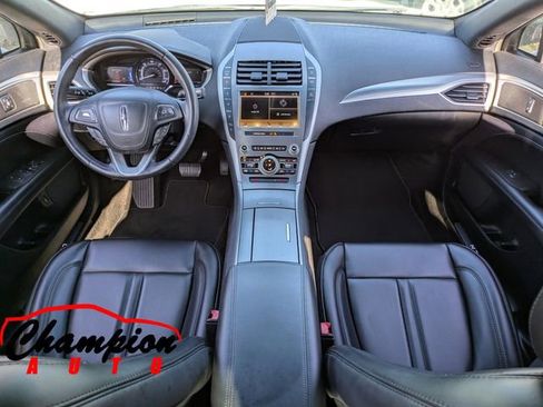 Used 2019 Lincoln MKZ Premiere image 17