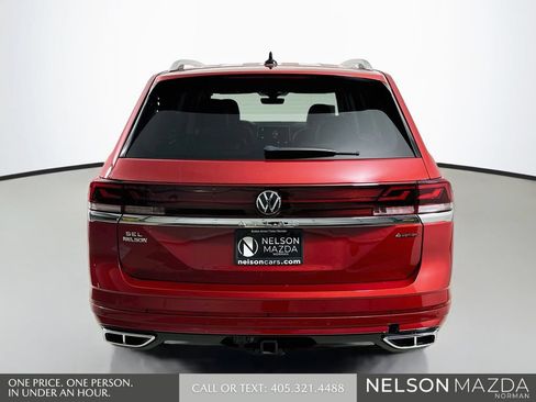 Used 2024 Volkswagen Atlas SEL Premium R-Line AWD/4WD image 7