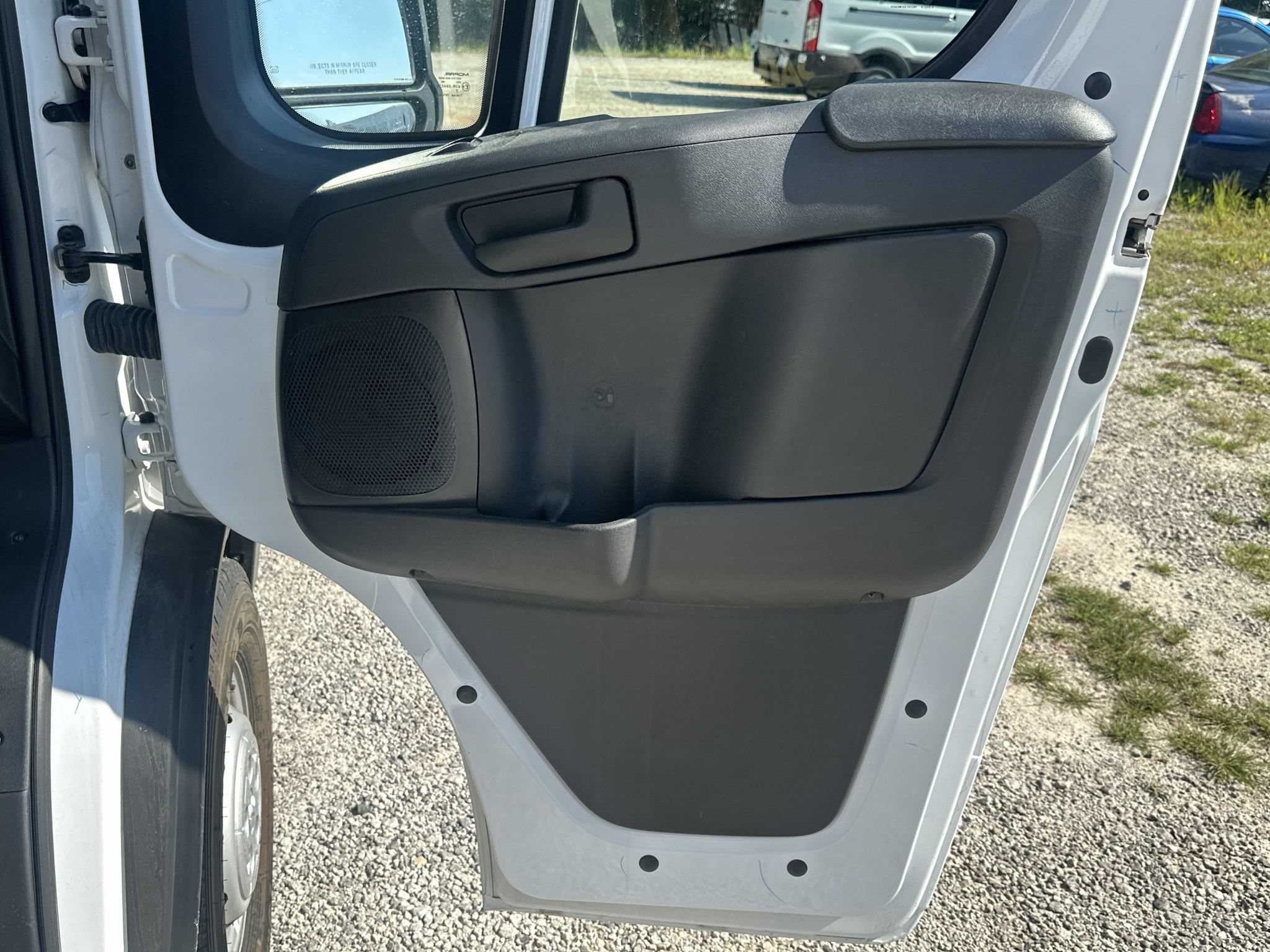 Used 2023 RAM ProMaster 2500 w/ Safety Group FWD image 14