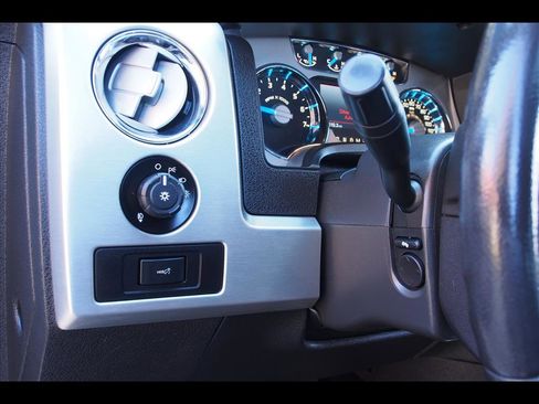 Used 2014 Ford F150 Platinum image 22