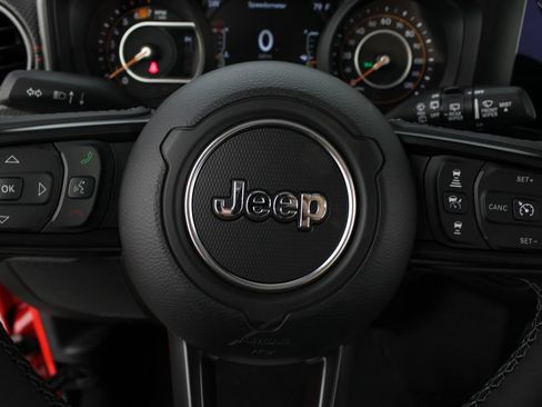 New 2026 Jeep Wrangler Unlimited Rubicon AWD/4WD image 12