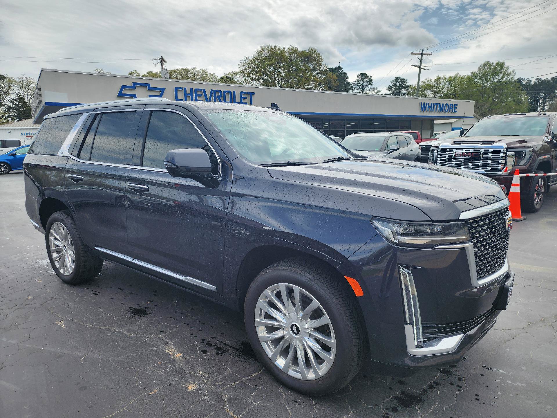 Used 2023 Cadillac Escalade Premium Luxury AWD/4WD image 5