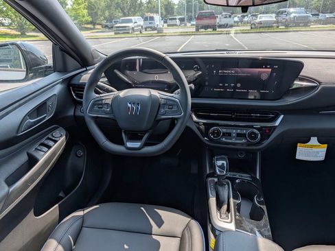 New 2026 Buick Envista Sport Touring w/ Convenience I Package FWD image 8