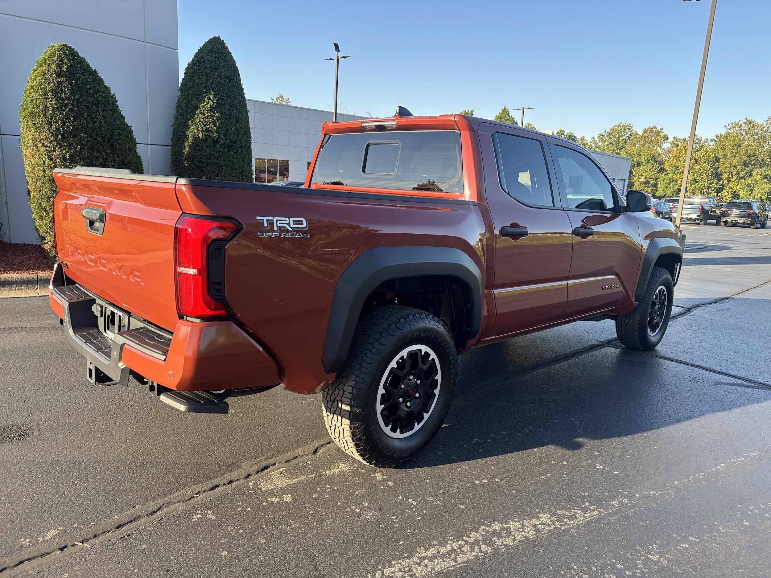 Used 2025 Toyota Tacoma TRD Off-Road w/ TRD Off Road Upgrade Package AWD/4WD image 6