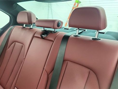 Used 2025 BMW 330i xDrive Sedan image 31