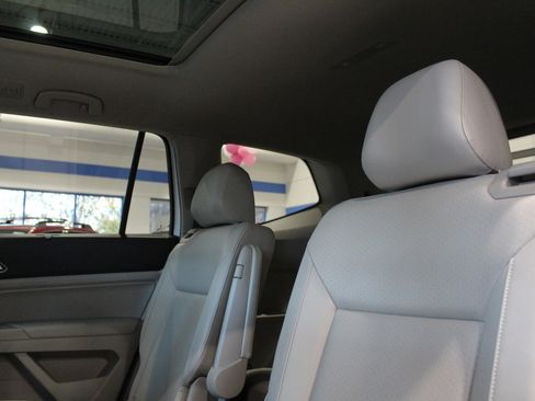 Used 2019 Volkswagen Atlas SEL R-Line image 16