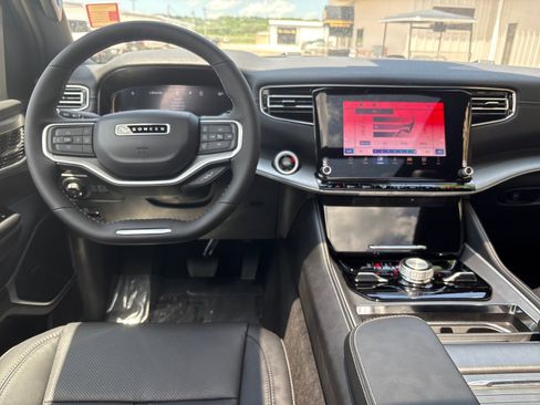 New 2025 Jeep Wagoneer Series II w/ Convenience Group I image 7