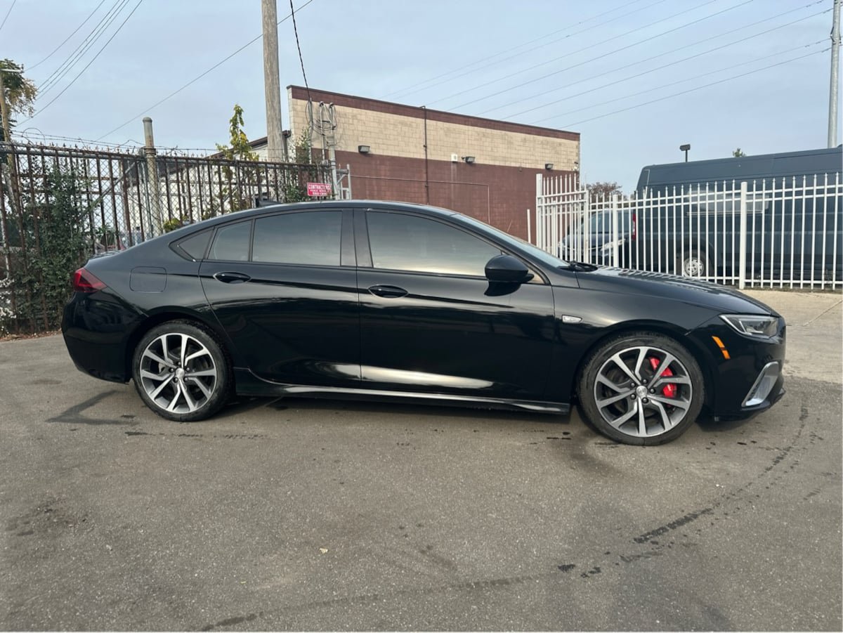 Used 2018 Buick Regal GS w/ Driver Confidence Package #2 AWD/4WD image 8