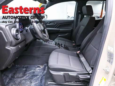 Used 2024 Chevrolet Colorado W/T image 14