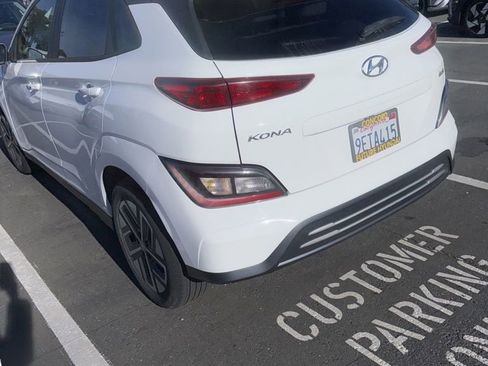 Used 2023 Hyundai Kona SE w/ Cargo Package image 3