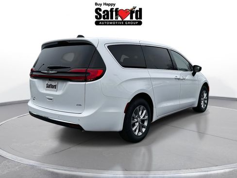 New 2026 Chrysler Pacifica Select AWD/4WD image 9