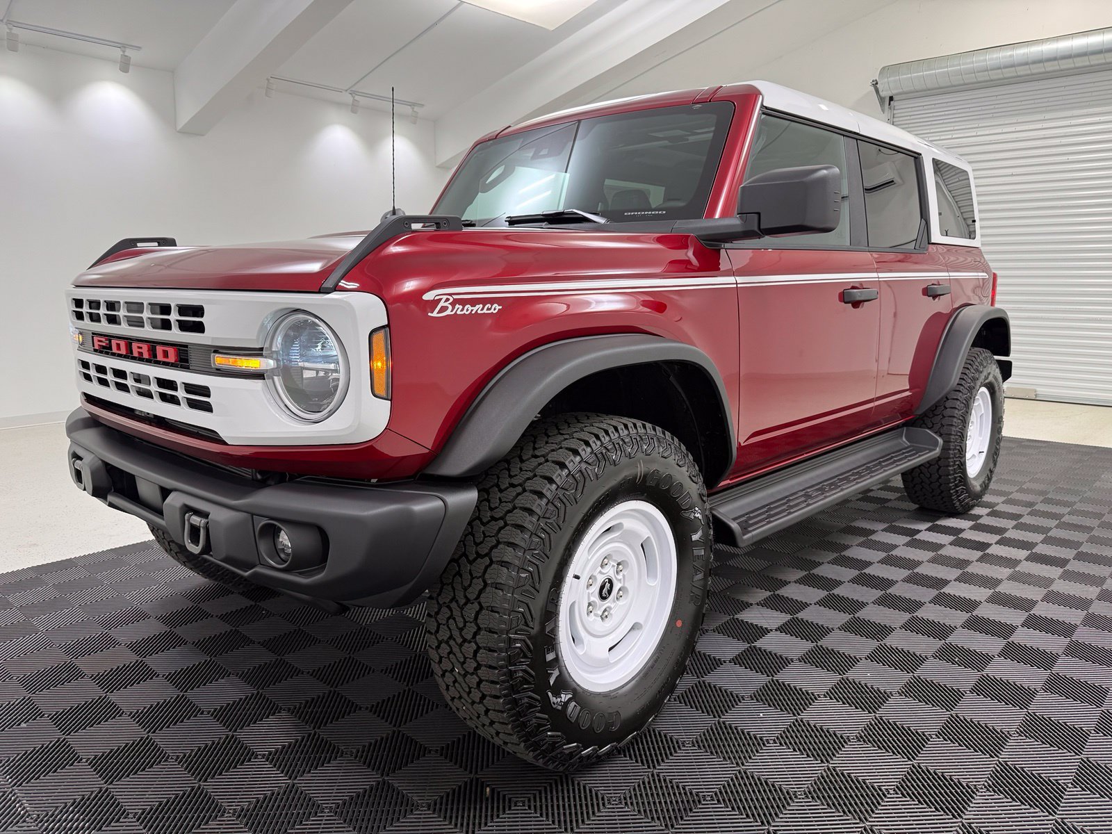 New 2026 Ford Bronco Heritage Edition AWD/4WD image 3