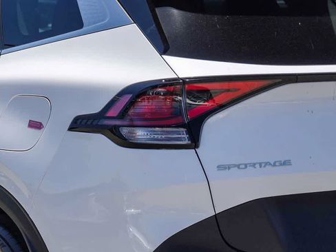 Certified 2025 Kia Sportage EX FWD image 7