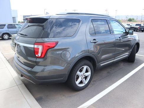 Used 2019 Ford Explorer XLT w/ Equipment Group 202A FWD image 4