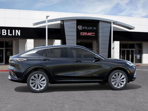 New 2026 Buick Envista Avenir image 3
