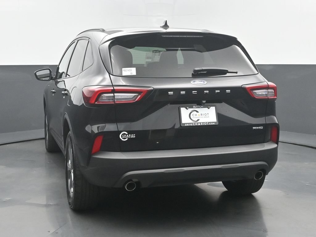 Used 2025 Ford Escape ST-Line Select AWD/4WD image 5