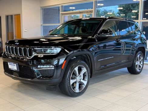 Used 2023 Jeep Grand Cherokee 4WD 4xe image 4