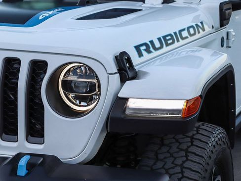 Used 2021 Jeep Wrangler Unlimited Rubicon 4xe w/ Cold Weather Group AWD/4WD image 5