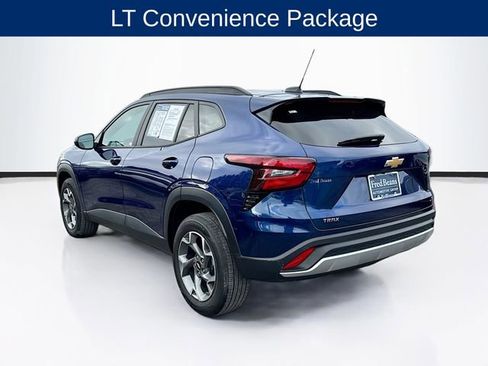 Used 2024 Chevrolet Trax LT w/ Driver Confidence Package image 6