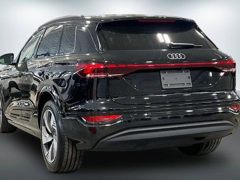 Used 2025 Audi Q6 e-tron Prestige AWD/4WD image 12