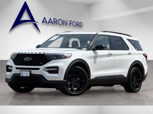 Used 2022 Ford Explorer ST w/ Equipment Group 401A RWD image 2