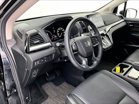 Used 2025 Honda Odyssey Touring image 17