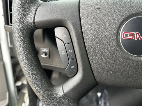 Used 2018 GMC Savana 2500 w/ Driver Convenience Package image 26